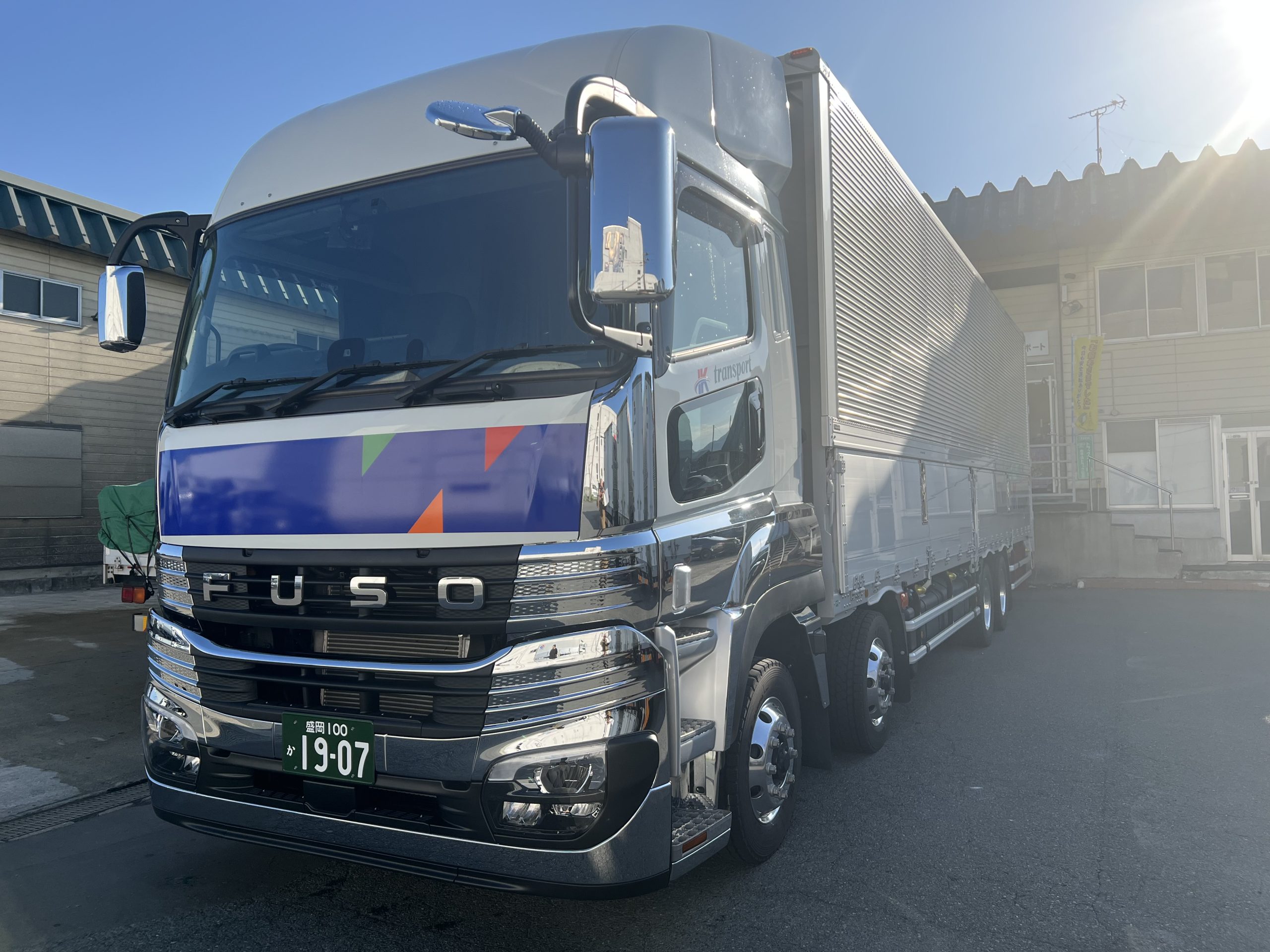 ✨新型スーパーグレート6R30納車です☆彡